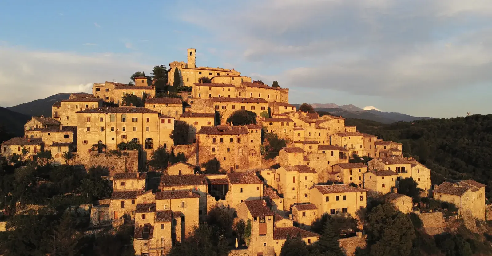 Representative exterior or arrival view for Albergo Diffuso Crispolti.