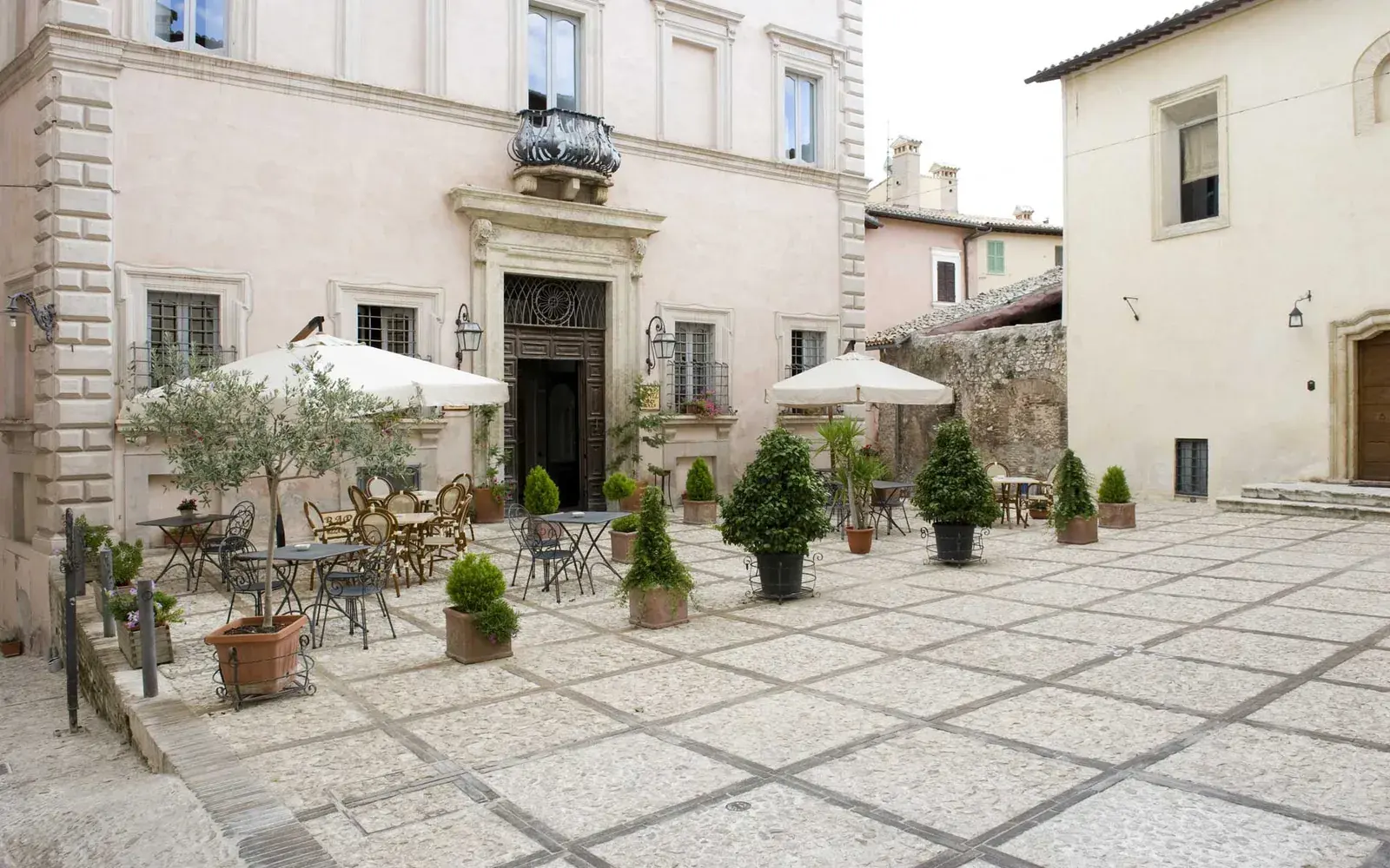 Representative exterior or arrival view for Antica Dimora Alla Rocca.